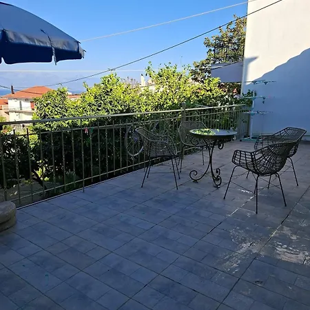 Cosy 2bedroom House Sea View & Garden In *
