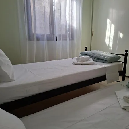 בית נופש Cosy 2bedroom House Sea View & Garden In Petalídhion