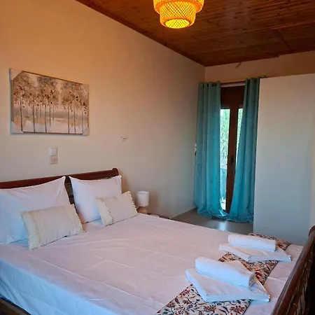 בית נופש Cosy 2bedroom House Sea View & Garden In Petalídhion