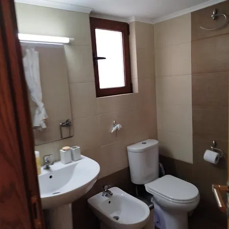Cosy 2bedroom House Sea View & Garden In בית נופש *
